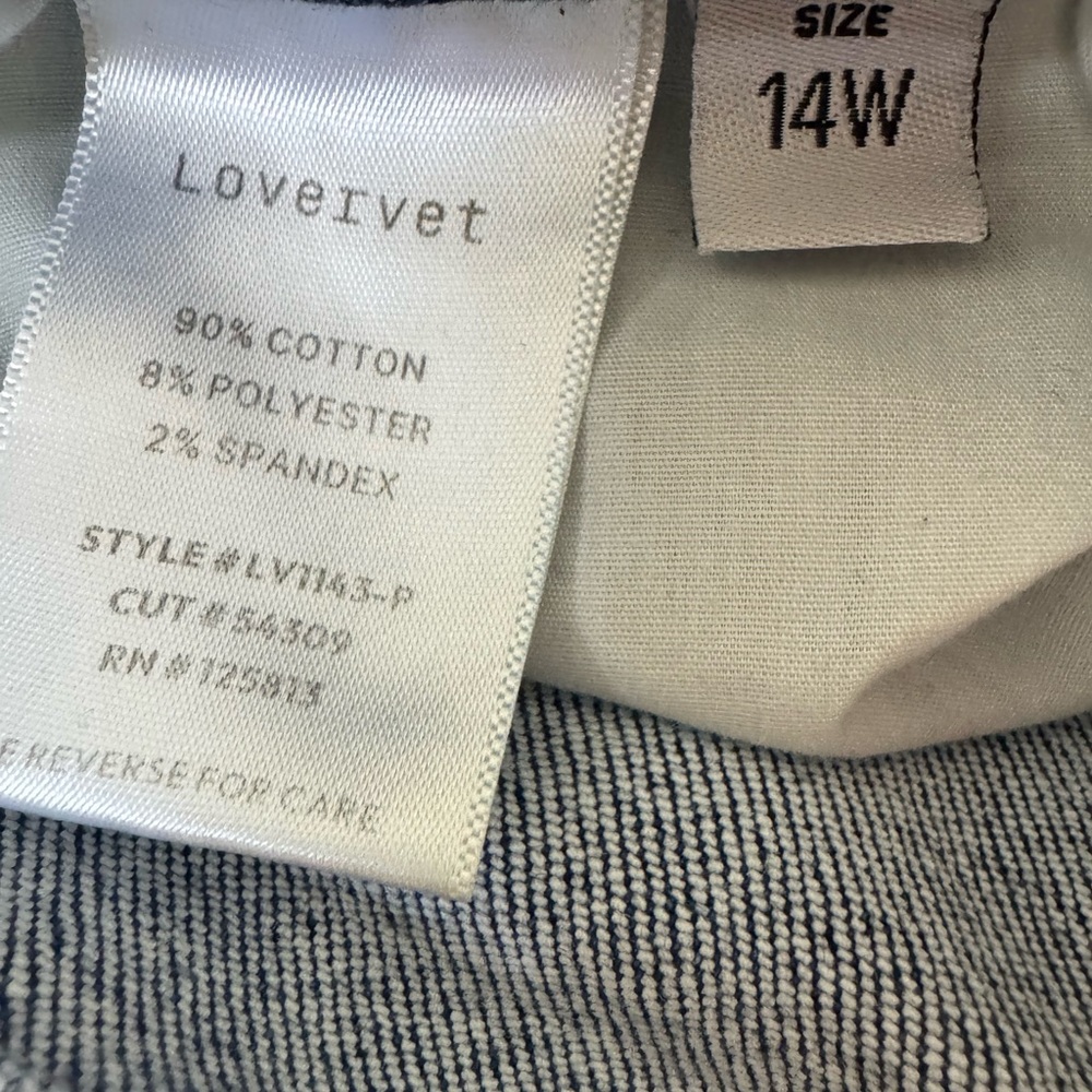 Trendy Distressed Blue Boyfriend Jeans - Picture 10 of 10